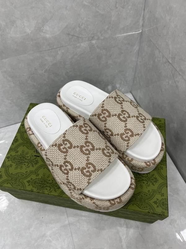 Gucci Men's Slippers 320